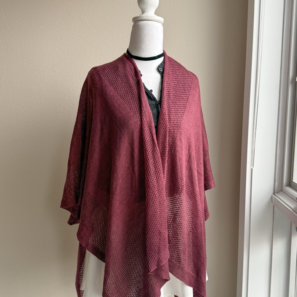 Vince Camuto Burgundy Knit Shawl Size 0/S